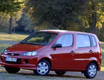 Daihatsu YRV '2000–05