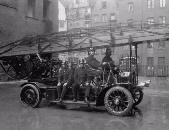 Elektro-Daimler mit Drehleiter Magirus 22+3 '1907