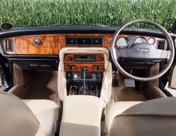 Panel frontal Daimler Double Six [UK-spec] (Series III) '1979–92