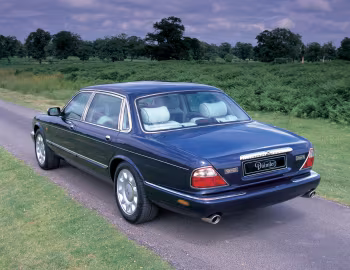 Daimler Super V8 [UK-spec] (X308) '1998–2003