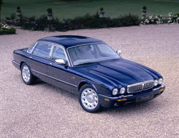 Daimler Super V8 [UK-spec] (X308) '1998–2003