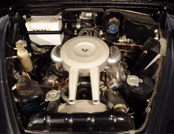Bajo el capó Daimler V8 250 '1962–69