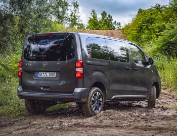 Opel Zafira Life 4×4 [Worldwide] '2019–23
