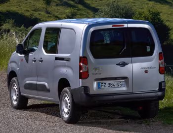 Toyota ProAce City Van LWB 4×4 by Dangel [EU-spec] '2021–23