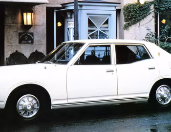 Datsun 260C Sedan (330) '1975–79
