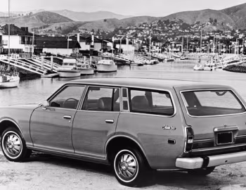 1975–76 Datsun 610 Wagon '1974–76