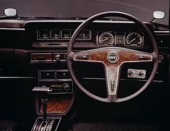 Торпедо Datsun Bluebird U Sedan 2000 GT (610) '08.1973–07.1976