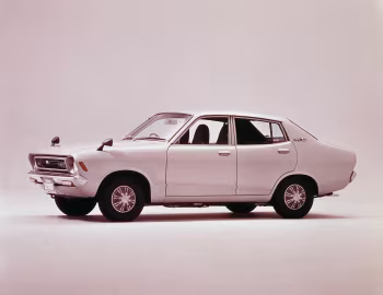 Nissan Sunny 1200GL 4-door Sedan (B210) '05.1973–11.1977