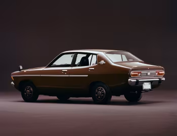 Nissan Sunny 1400GX 4-door Sedan (B210) '05.1973–11.1977