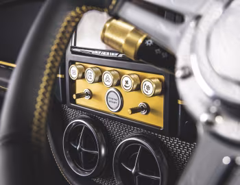 Інтэр'ер David Brown Mini Remastered "Marshall Edition" '2022