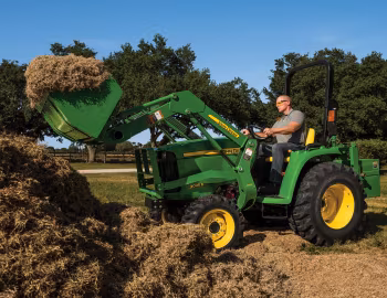 John Deere 3025E '2016–17