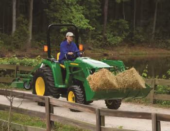 John Deere 3038E '10.2008–17