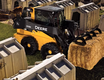 John Deere 318E '2013–16