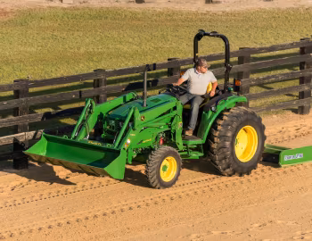 John Deere 4044R '2014–pr.