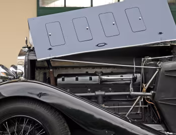 Bajo el capó Delage D8/15 Pillarless Saloon '1934