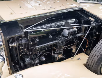 Sous la capuche Delage D8 S Roadster par Pourtout (#36009) '1932