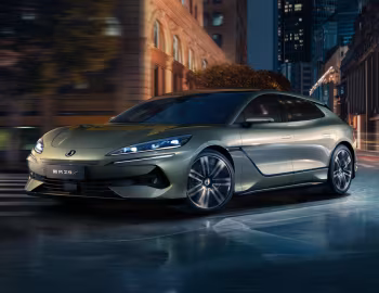 Denza Z9 GT [China] '09.2024–至今