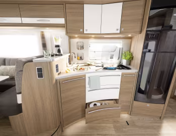 Intérieur 2017–21 Dethleffs Grand Alpa A 7820-2 '2016–21
