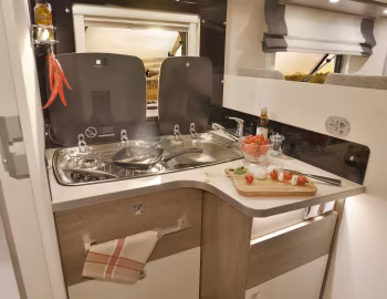 Intérieur 2018–pr. Dethleffs Trend T 7057 '2017–pr.