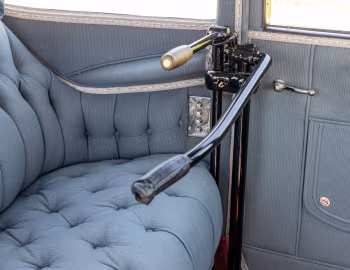 Інтэр'ер Detroit Electric Model 75 4-Passenger Brougham '1918