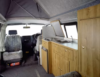 Interior Toyota Hiace Devon Sunrise '1995–2006