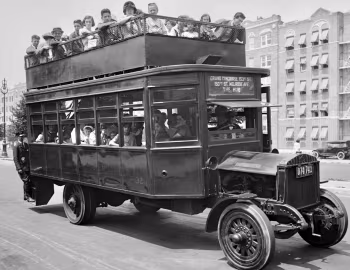 Diamond T Double Deck Bus '1920