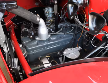 Под капотом 1938 Diamond T Model 201 Pickup