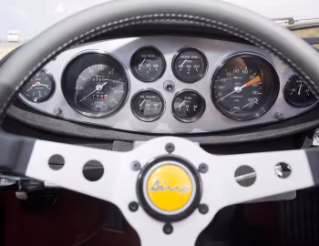 Tableau de bord Dino 246 GTS with "Flares" option [North America] '12.1972–74
