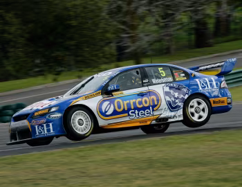 Ford Falcon V8 Supercar [RHD] (FG) '2009–11