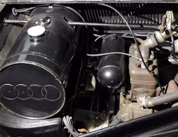 Bajo el capó DKW Meisterklasse Typ F 8 - 700 Cabriolet '1939–42