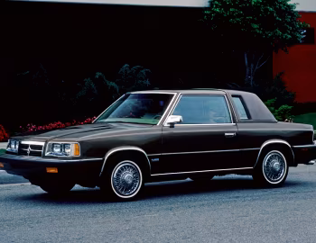 1986 Dodge 600 ES Turbo 2-door Coupe (KVP-22)