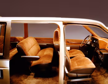 Интерьер 1984–87 Dodge Caravan