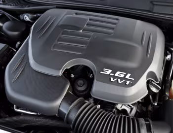 Bajo el capó 2011–14 Dodge Challenger R/T Classic (LC) '11.2010–14