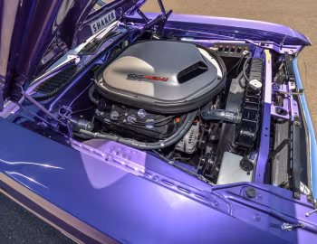 Bajo el capó 1970 Dodge Challenger R/T 426 Hemi (JS-23)