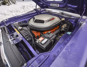 Под капотом 1970 Dodge Challenger R/T 440 Six Pack Convertible (JS-27)