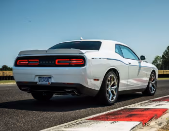 2015–23 Dodge Challenger SXT (LC) '2014–23