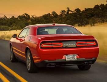2015–23 Dodge Challenger SXT (LC) '2014–23