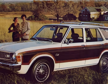 1975 Dodge Colt Station Wagon (6H45)