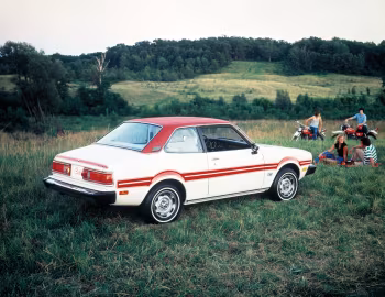 1977 Dodge Colt Custom Coupe (6H21)