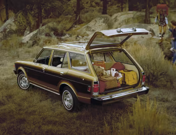 1977 Dodge Colt Station Wagon (6H45)