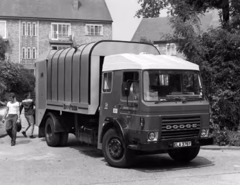 Dodge Commando G13 FAUN RotoPress Garbage truck [UK-spec] '1986–????