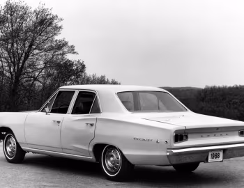 1968 Dodge Coronet Deluxe 4-door Sedan (WL 41)