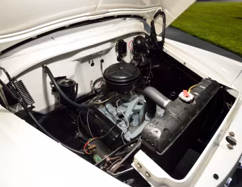Bajo el capó 1957 Dodge D100 Sweptside Pickup (K6)