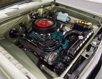 Bajo el capó 1968 Dodge Dart GTS Hardtop (CL2P 23)