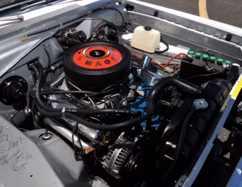 Под капотом 1968 Dodge Dart GSS (CL2P 23)