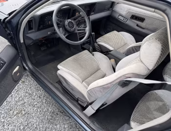 Interior 1984 Dodge Daytona Turbo (GVS-24)