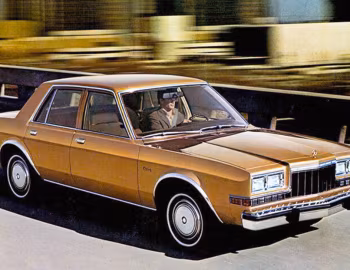 1983 Dodge Diplomat Medallion (GH-41)