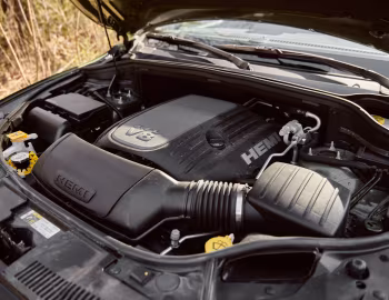 Bajo el capó 2021–25 Dodge Durango R/T (WD) '2020–25