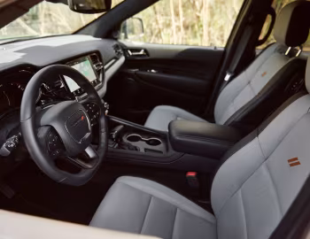 Интерьер 2021–25 Dodge Durango R/T (WD) '2020–25