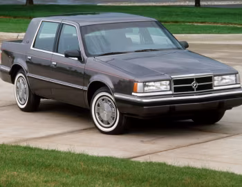 1992 Dodge Dynasty LE (CDP-41) '1991–92